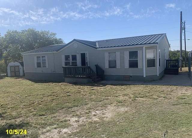 Property at 400 Wildflower Ct, Cresson, TX 76035, 3 beds, 2 baths