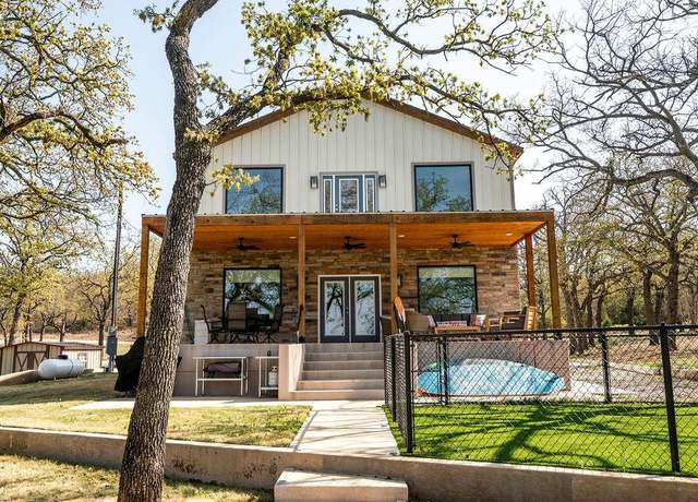 Property at 1529 Casino Rd, Nocona, TX 76255, 3 beds, 2 baths