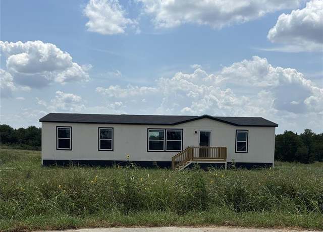 Property at 3040 Sitting Bull Ln, Ferris, TX 75125, 4 beds, 2 baths