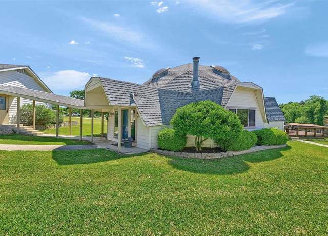 Property at 114 E Seminole Dr, Lake Kiowa, TX 76240, 2 beds, 2 baths
