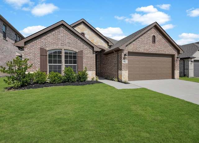 Property at 741 Nandina Rd, Weatherford, TX 76086, 3 beds, 2 baths