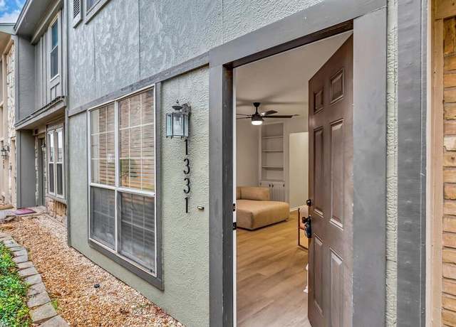 Property at 1331 S 11th St, Waco, TX 76706, 2 beds, 2.5 baths