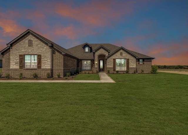 Property at 4169 Old Springtown Rd, Weatherford, TX 76085, 3 beds, 3 baths