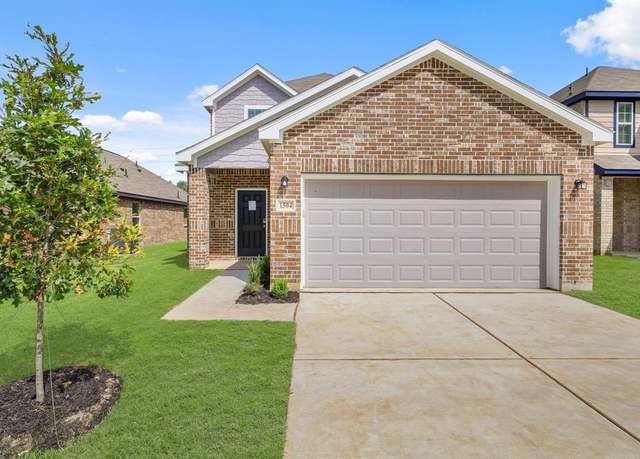 Property at 1504 Romans Rd, Ennis, TX 75119, 4 beds, 2.5 baths