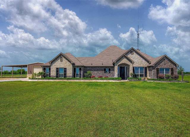 Property at 5174 County Road 3204, Campbell, TX 75422, 4 beds, 2.5 baths