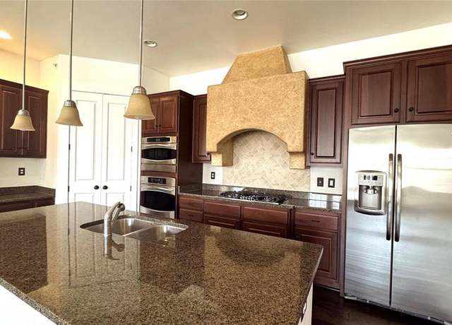 Property at 555 Via Amalfi #405, Irving, TX 75039, 2 beds, 2.5 baths
