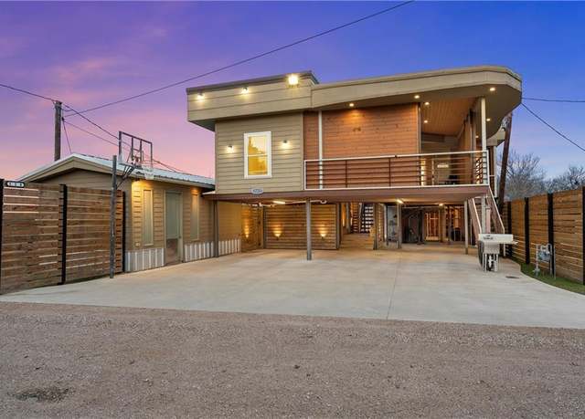 Property at 114 CR 4022, Chilton, TX 76632, 5 beds, 4.5 baths