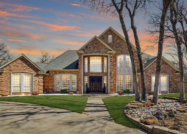 Property at 208 Wellington Oaks Pl, Denton, TX 76210, 5 beds, 4.5 baths