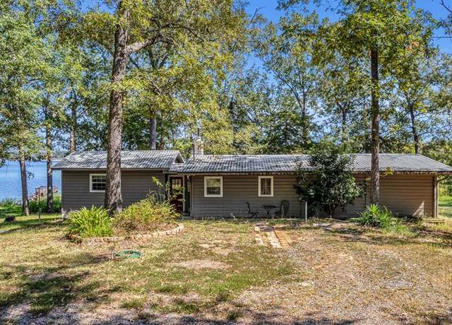 Property at 895 Fm 3288 E, Jacksonville, TX 75766, 2 beds, 2 baths