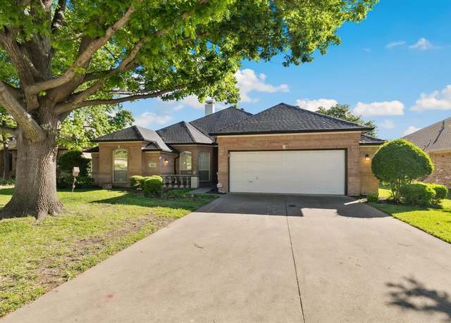 Property at 3919 Fairlakes Dr, Dallas, TX 75228, 3 beds, 2 baths