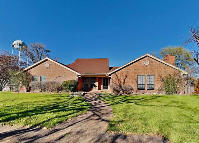 Property at 16 Stone Ct, Lakeside, TX 76108, 3 beds, 3 baths