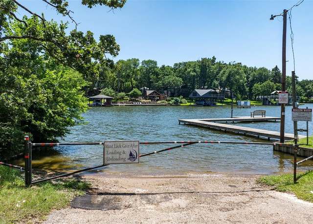 Property at 147 Carolynn Rd, Mabank, TX 75156, 4 beds, 3 baths