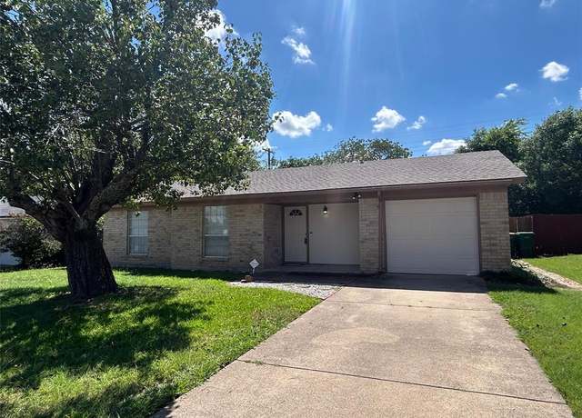 Property at 1210 S Clark Rd, Cedar Hill, TX 75104, 3 beds, 1.5 baths