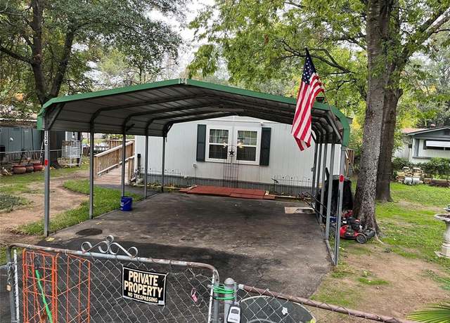Property at 134 Grissom Dr, Gun Barrel City, TX 75156, 3 beds, 2 baths