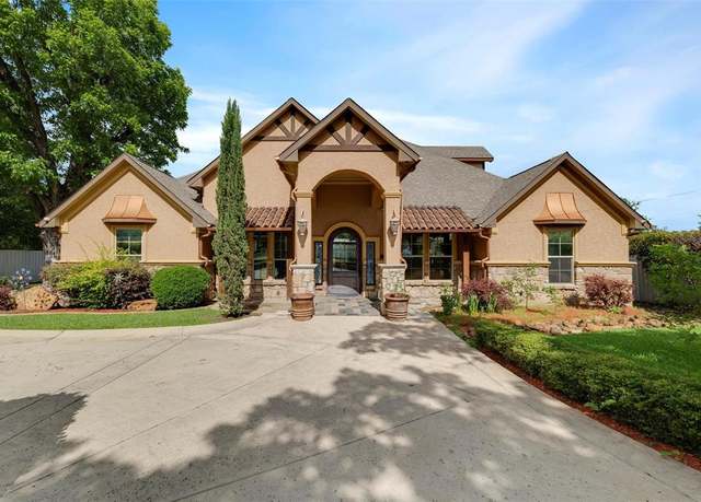 Property at 1917 S Hughes Ave, Fort Worth, TX 76105, 7 beds, 5.5 baths