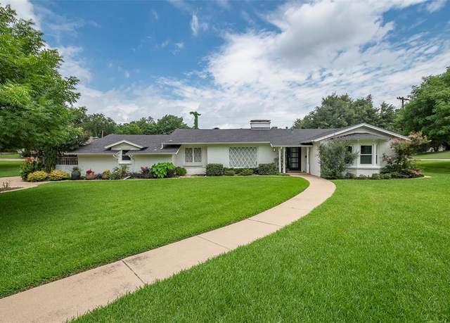 Property at 4141 Shannon Dr, Fort Worth, TX 76116, 3 beds, 2.5 baths