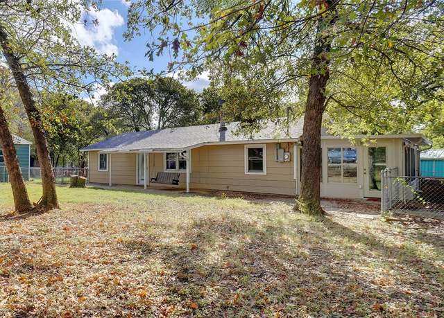 Property at 1060 Forest Oaks St, Reno, TX 76020, 3 beds, 3 baths