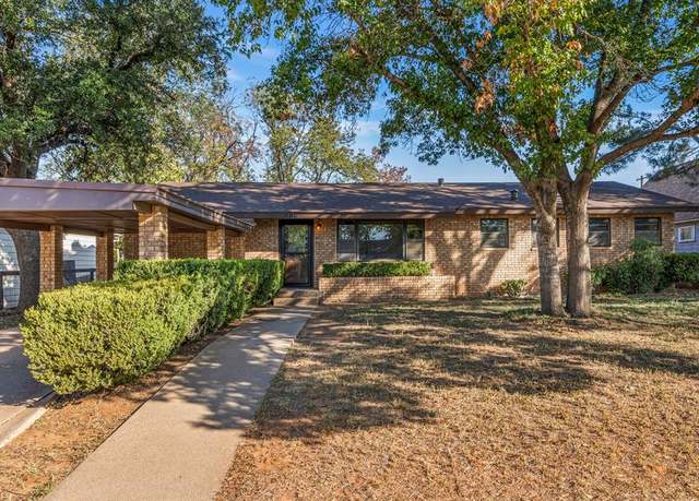 Property at 806 SE 5th, Knox City, TX 79529, 3 beds, 2 baths