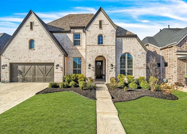 Property at 1424 14th St, Argyle, TX 76226, 5 beds, 4 baths
