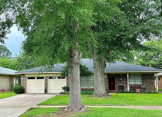 Property at 6114 Verona Ln, Shreveport, LA 71105, 4 beds, 3 baths