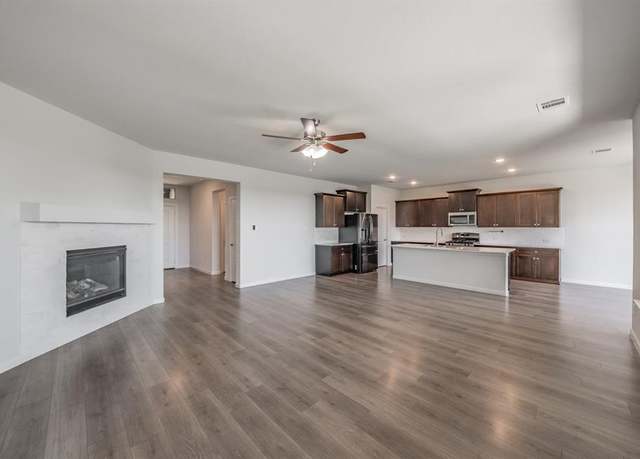 Property at 1221 Coralberry Dr, Northlake, TX 76226, 4 beds, 2 baths