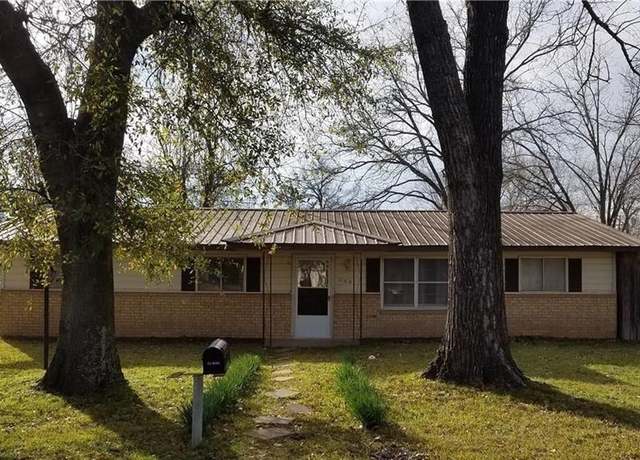Property at 1100 8th St, Cooper, TX 75432, 3 beds, 1.5 baths