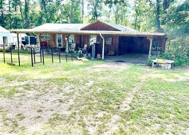 Property at 16399 Emmons Dr, Rodessa, LA 71069, 2 beds, 1.5 baths