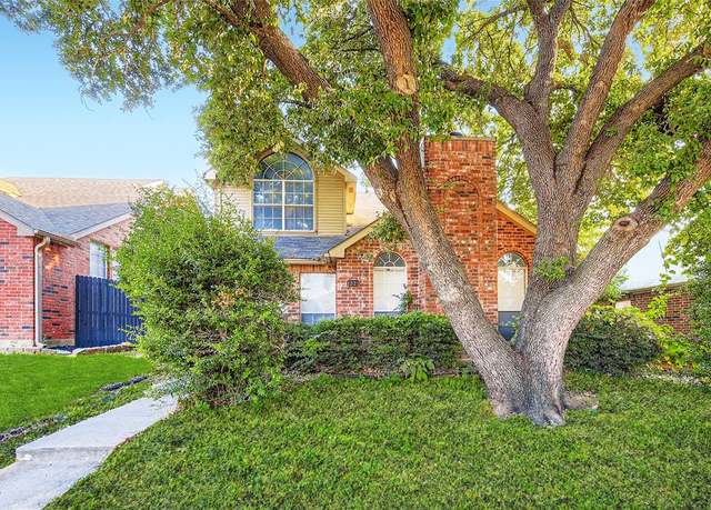 Property at 1321 Overlook Dr, Lewisville, TX 75067, 3 beds, 2.5 baths