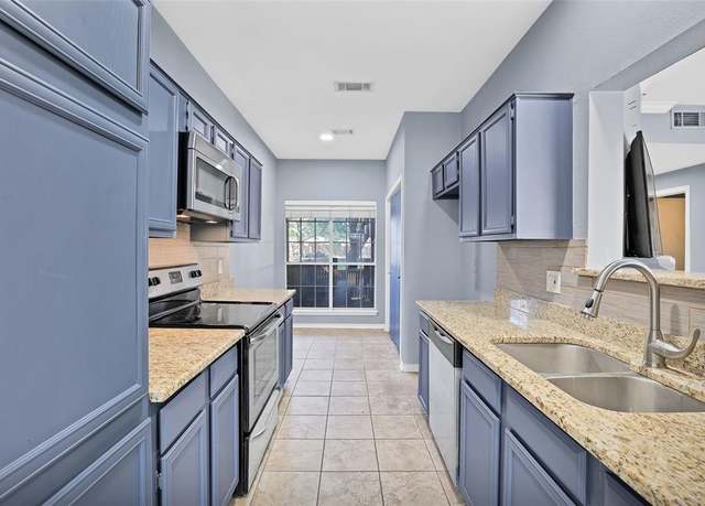 Property at 2418 Northlake Ct, Irving, TX 75038, 1 bed, 1.5 baths