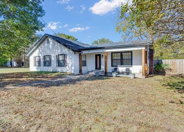 Property at 2331 Loy Lake Rd, Denison, TX 75020, 3 beds, 1.5 baths