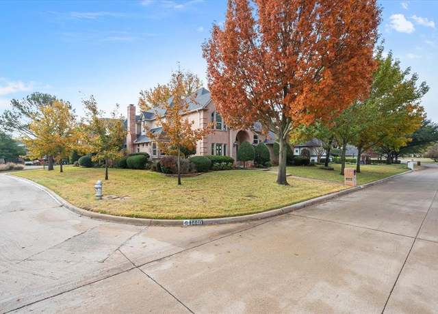 Property at 1440 Southern Hills Dr, Mansfield, TX 76063, 4 beds, 3 baths