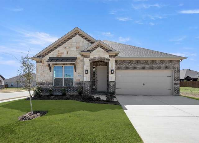 Property at 5301 Century Lake Ln, Denton, TX 76226, 4 beds, 3 baths