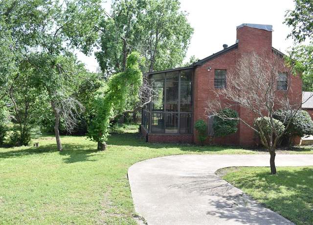 Property at 4912 Williford Rd, Sachse, TX 75048, 4 beds, 2.5 baths