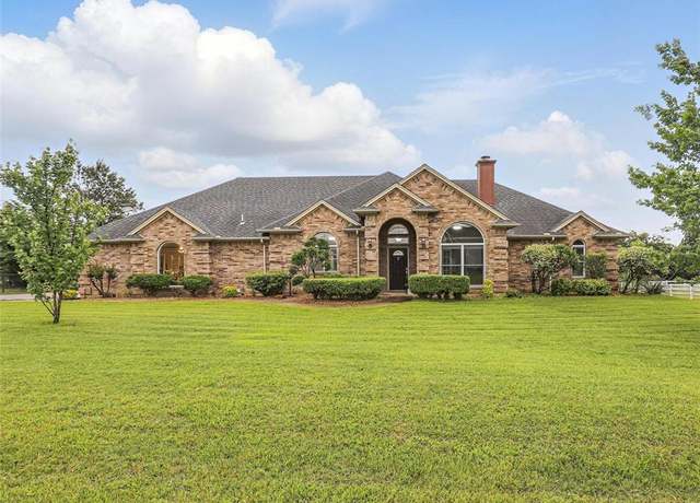 Property at 8412 Timber Meadow Dr, Burleson, TX 76028, 4 beds, 2 baths