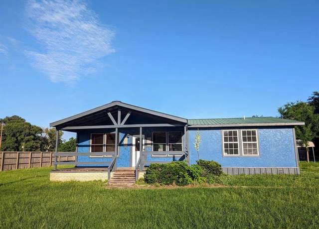 Property at 5525 CR 3704, Athens, TX 75752, 3 beds, 2 baths