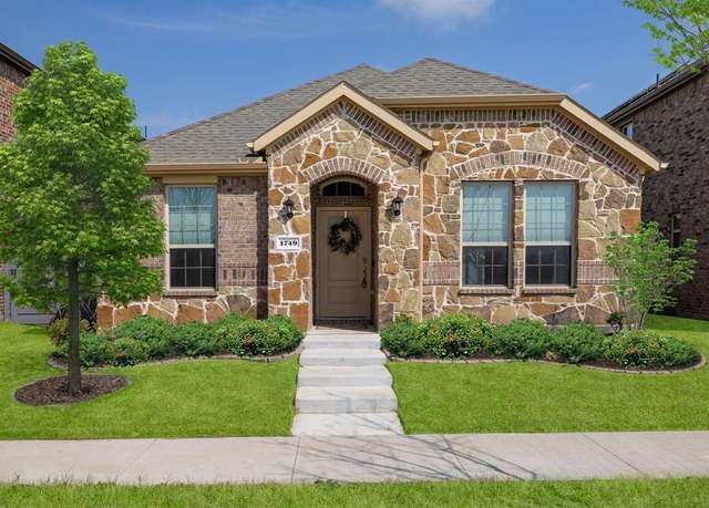Property at 1749 Elise Ln, Little Elm, TX 76227, 3 beds, 2 baths