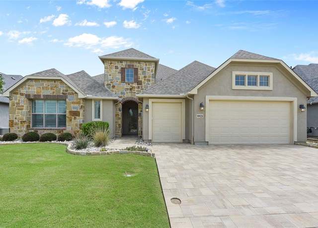 Property at 9921 Flint Way, Denton, TX 76207, 2 beds, 2.5 baths