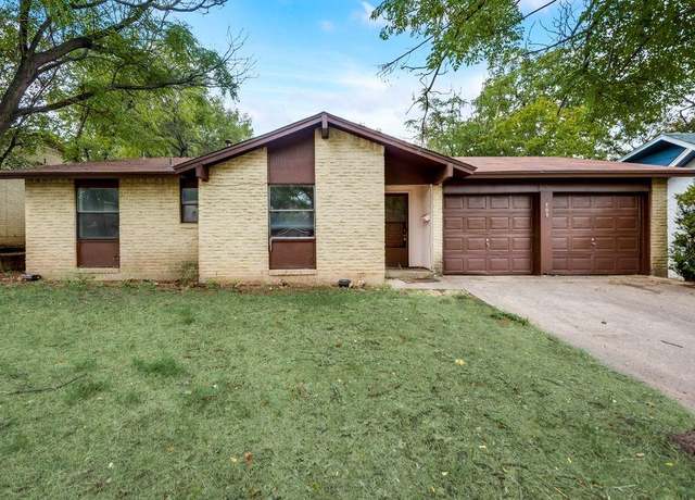 Property at 703 Johns Dr, Euless, TX 76039, 3 beds, 1.5 baths