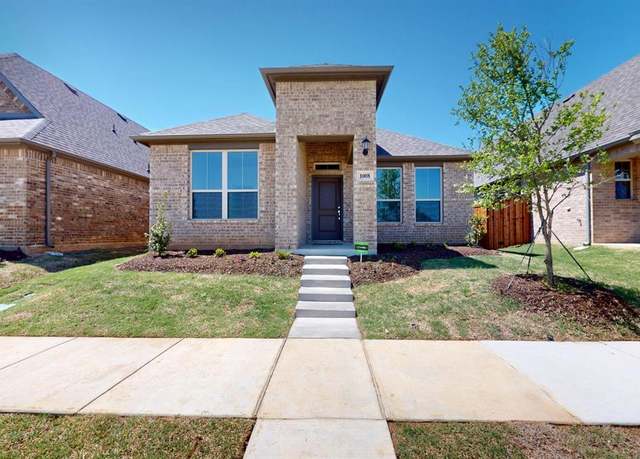 Property at 1008 Western Hills Dr, Crowley, TX 76036, 2 beds, 2 baths