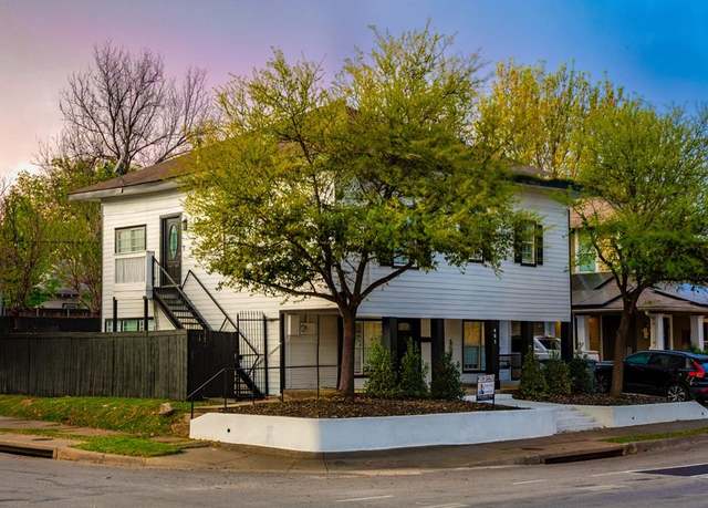 Property at 403 N Polk St, Dallas, TX 75208, 5 beds, 3 baths
