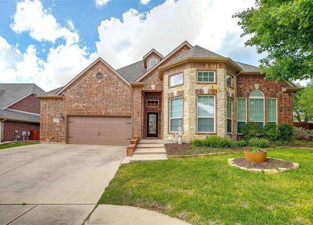 Property at 1200 Catherine Ln, Burleson, TX 76028, 4 beds, 2 baths