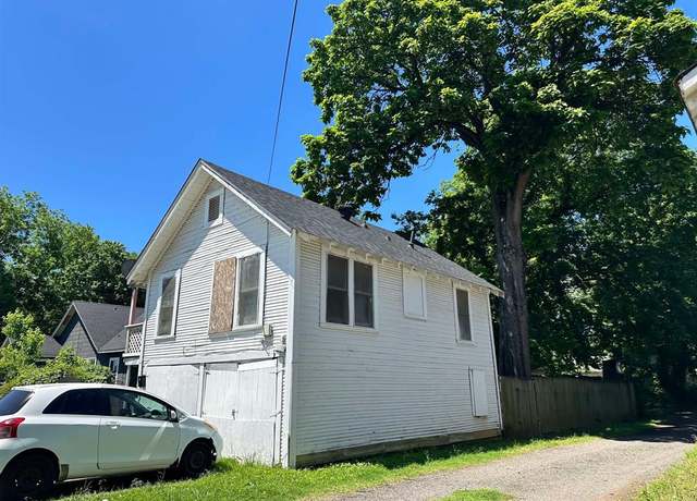 Property at 1103 Peach St, Bossier City, LA 71111, 1 bed, 1 bath