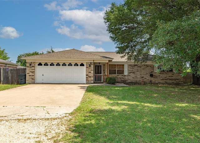 Property at 178 Norwood Dr, Woodway, TX 76712, 3 beds, 2 baths