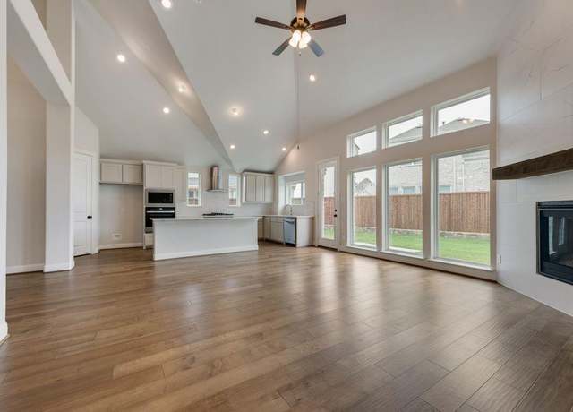 Property at 318 Dominion Dr, Wylie, TX 75098, 5 beds, 3 baths