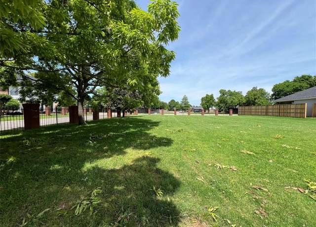 Property at 34 Chez Moi Dr, Bossier City, LA 71111