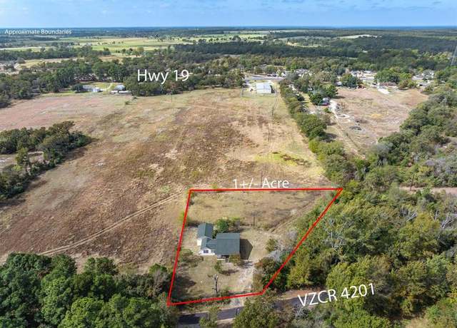 Property at 2742 Vz County Road 4201, Canton, TX 75103, 4 beds, 2 baths