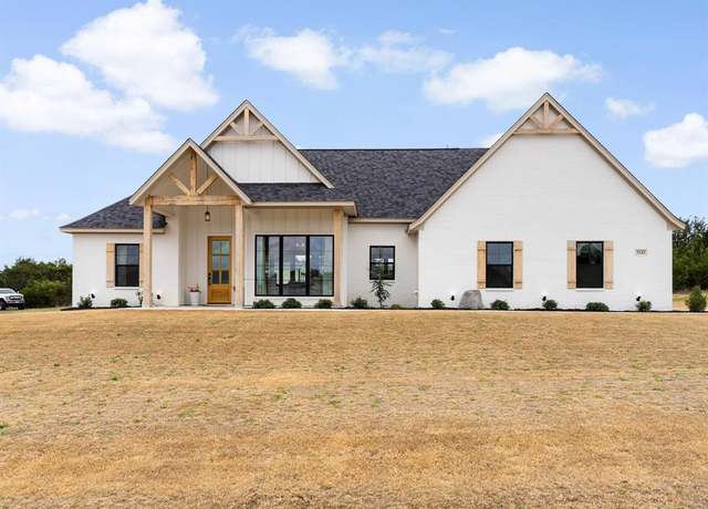Property at 3143 Infinity Dr, Weatherford, TX 76087, 3 beds, 2 baths