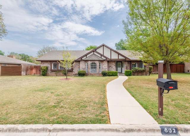 Property at 802 Quail Run, Brownwood, TX 76801, 3 beds, 2 baths