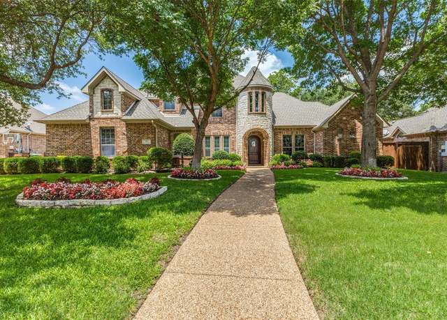 Property at 305 Black Walnut Dr, Garland, TX 75044, 4 beds, 4.5 baths