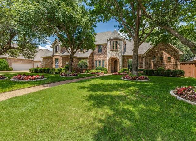 Property at 305 Black Walnut Dr, Garland, TX 75044, 4 beds, 4.5 baths
